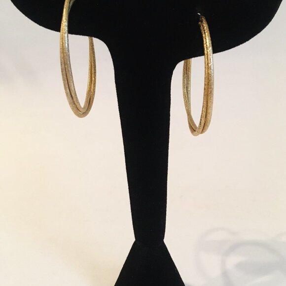 Double Hoop Earrings Gold Textured Twisted Rings Pierced Hinged Back Statement - Picture 2 of 6
